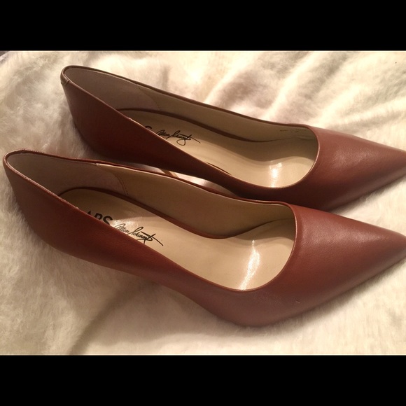 A.B.S. Allen Brown Schwartz Pumps - Picture 4 of 7